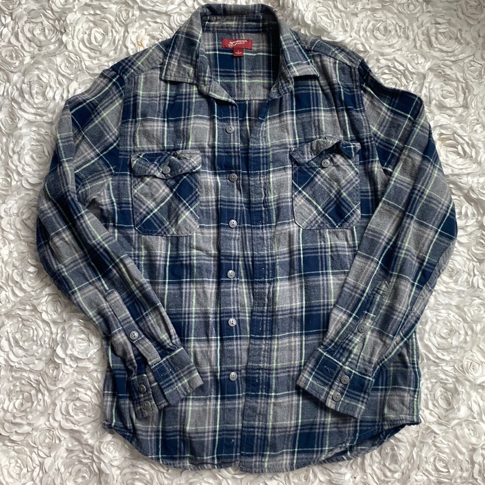 Flannel size small